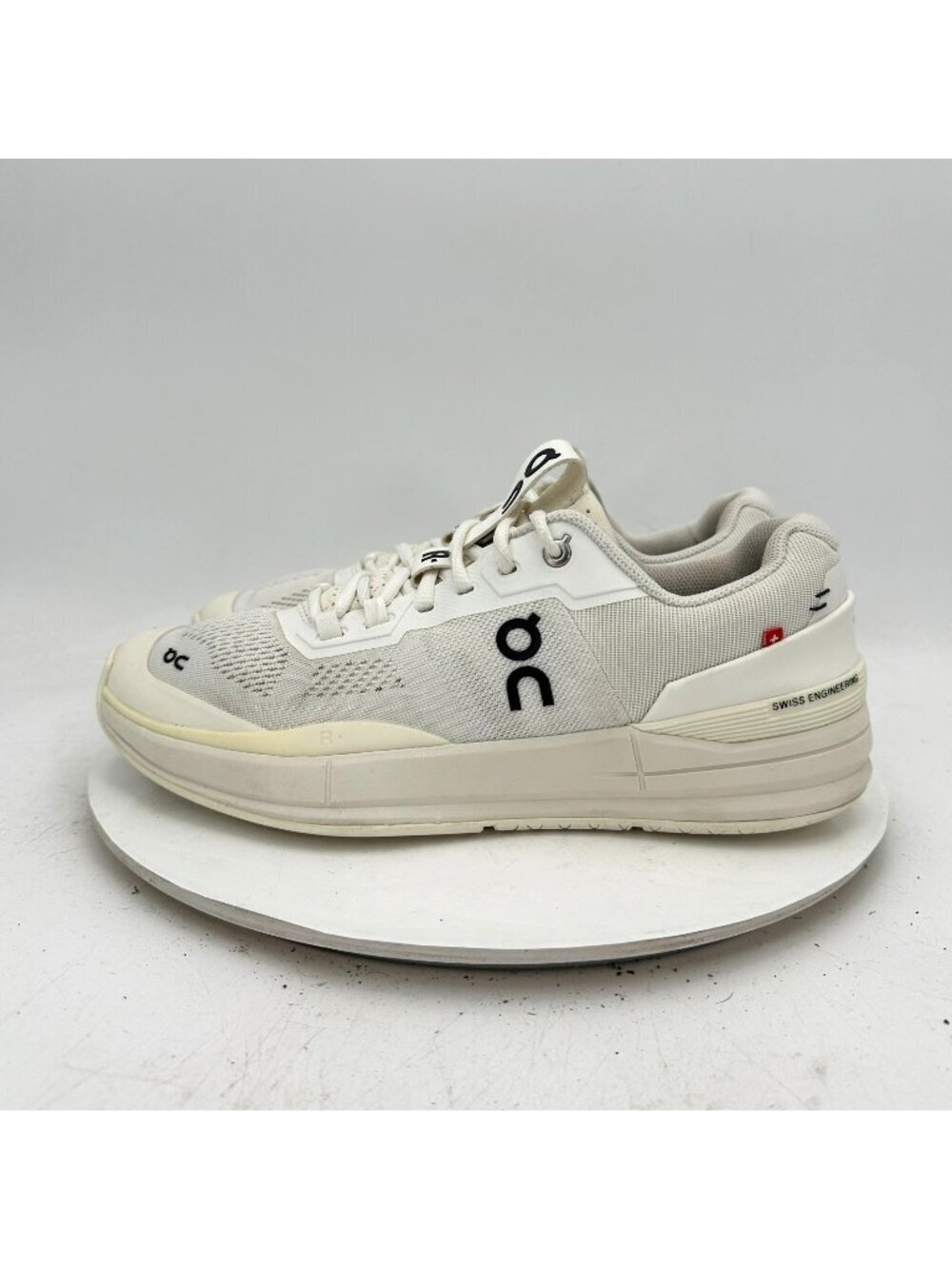 On The Roger Pro Swiss Engineering Women Size 11 White Acai Tennis Shoes